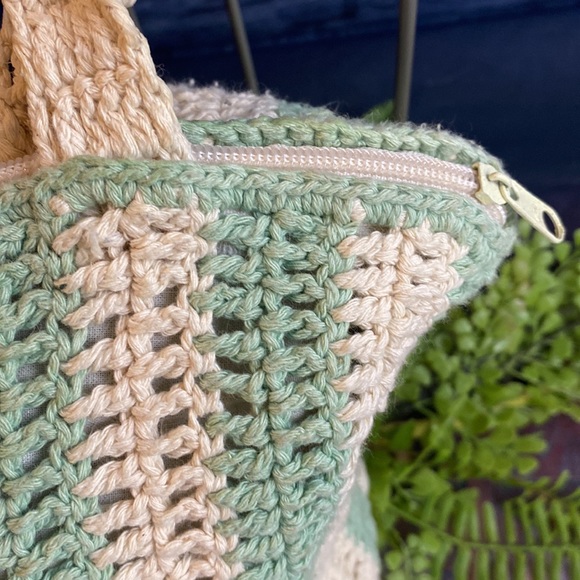 Crochet Woven Striped Round Zippered Bucket Tote with bead accents - Picture 3 of 13